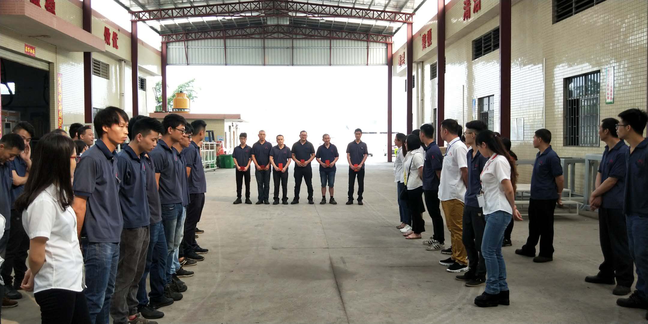 立式高速注塑機 立式高速注塑機